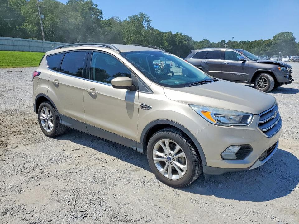 2018 FORD ESCAPE SE 4