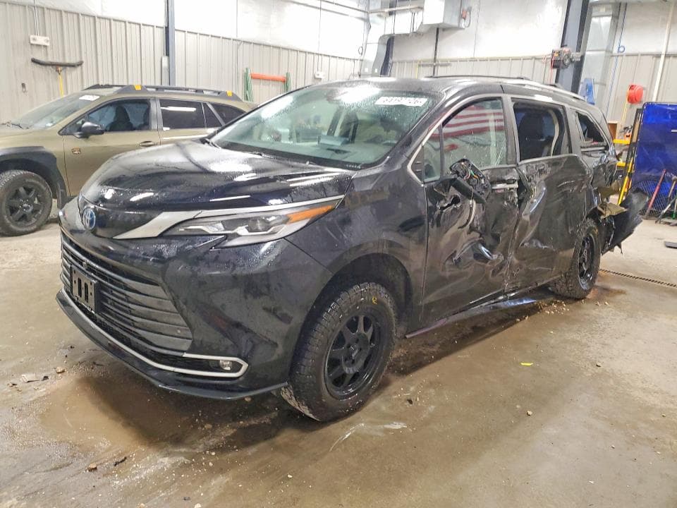 2023 TOYOTA SIENNA PLATINUM 7-PASSENGER - 1
