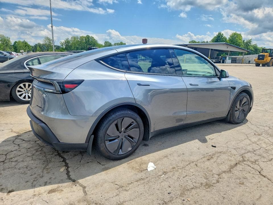 2026 TESLA MODEL Y 3