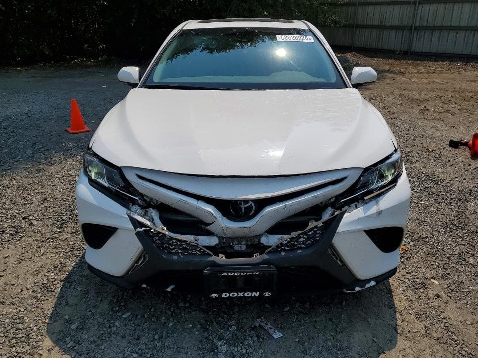 2018 TOYOTA CAMRY SE 5