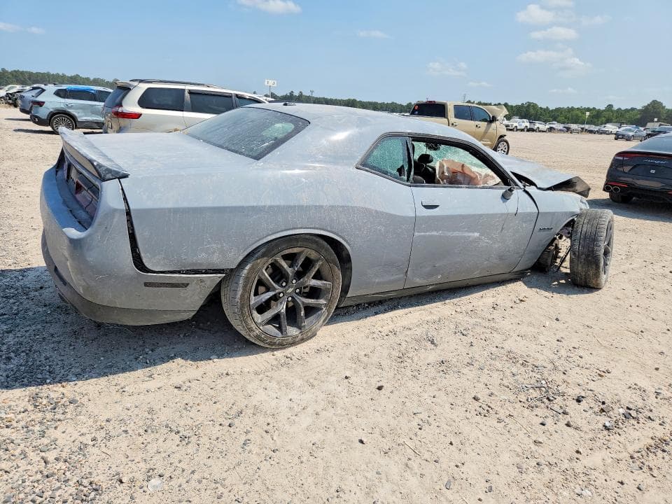 2022 DODGE CHALLENGER R/T 3