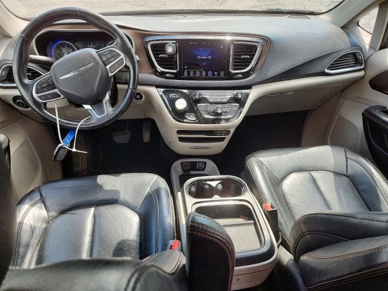 2017 CHRYSLER PACIFICA TOURING L 8