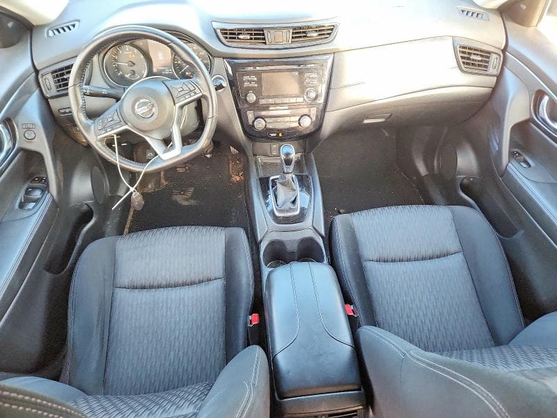 2017 NISSAN ROGUE SV 8