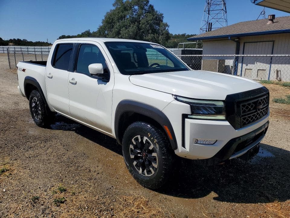 2024 NISSAN FRONTIER PRO-4X 4