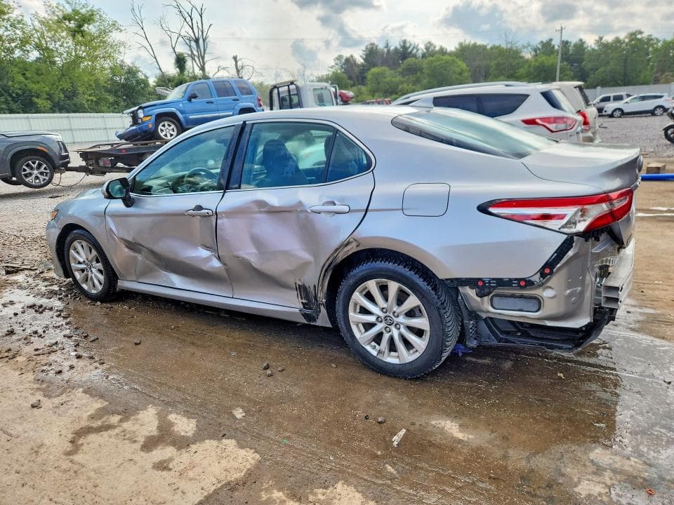 2019 TOYOTA CAMRY LE 2