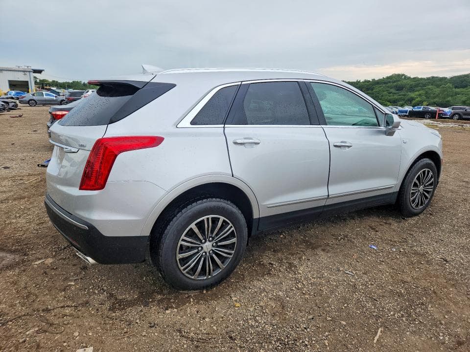 2017 CADILLAC XT5 LUXURY 3