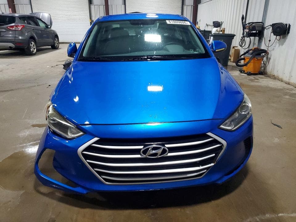 2018 HYUNDAI ELANTRA SE 5