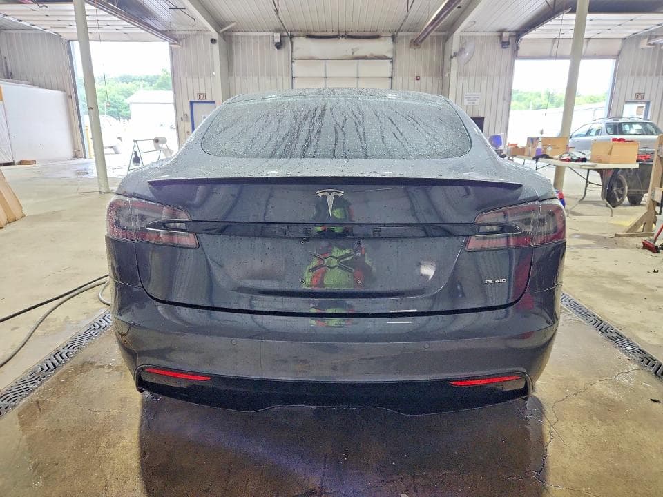 2022 TESLA MODEL S 6