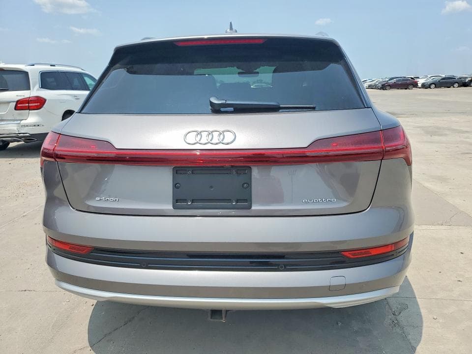 2021 AUDI E-TRON PREMIUM 6