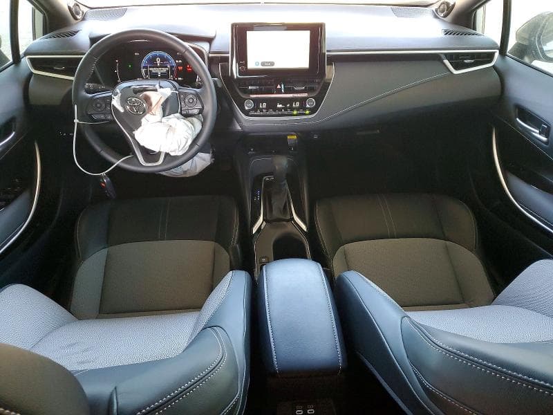 2025 TOYOTA COROLLA XSE 8