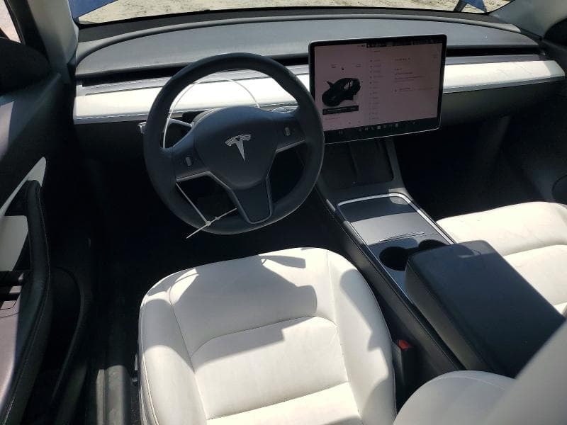 2022 TESLA MODEL Y 8