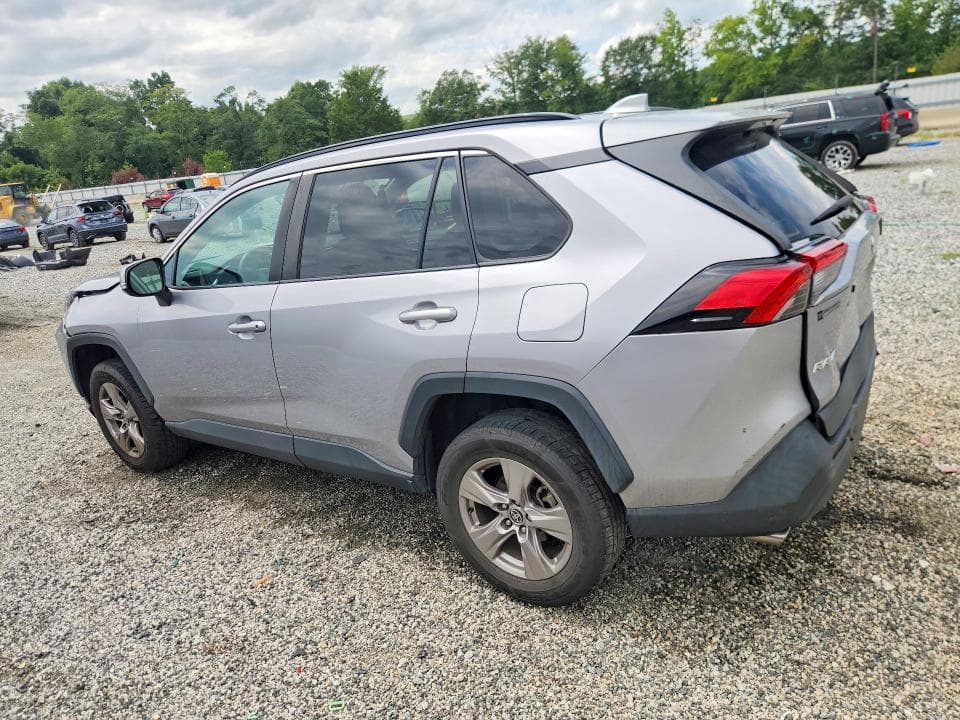 2023 TOYOTA RAV4 XLE 2