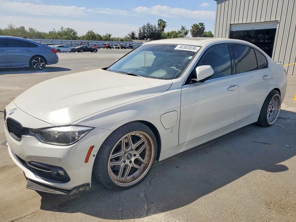 2017 BMW 330E - 1
