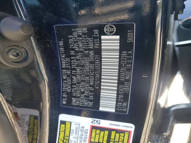 2020 TOYOTA CAMRY SE 12