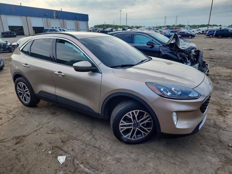 2020 FORD ESCAPE SEL 4