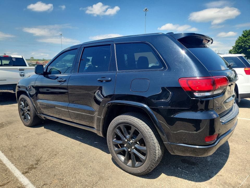 2018 JEEP GRAND CHEROKEE LAREDO 2