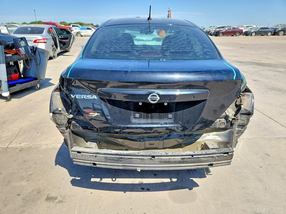 2019 NISSAN VERSA S 6
