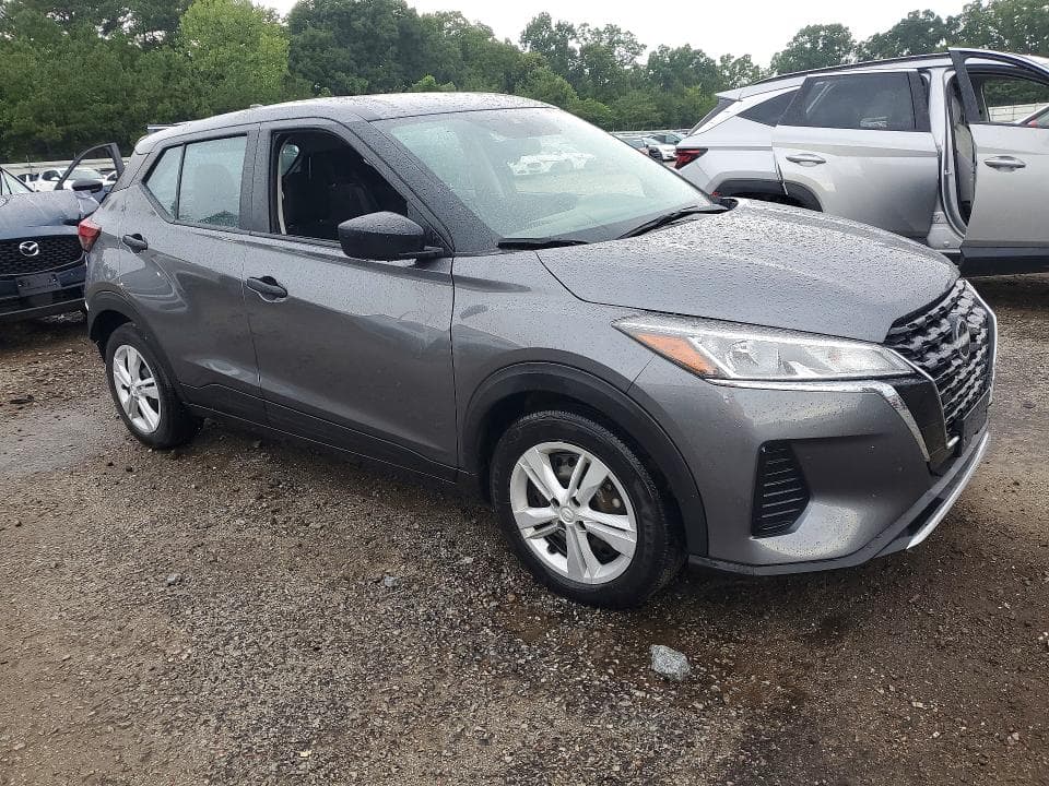 2024 NISSAN KICKS S 4