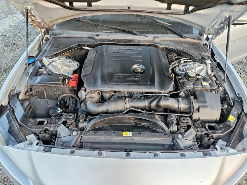 2018 JAGUAR XE PREMIUM 11