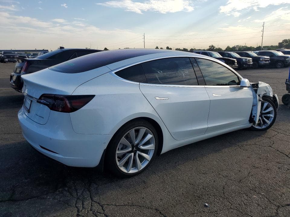 2018 TESLA MODEL 3 3