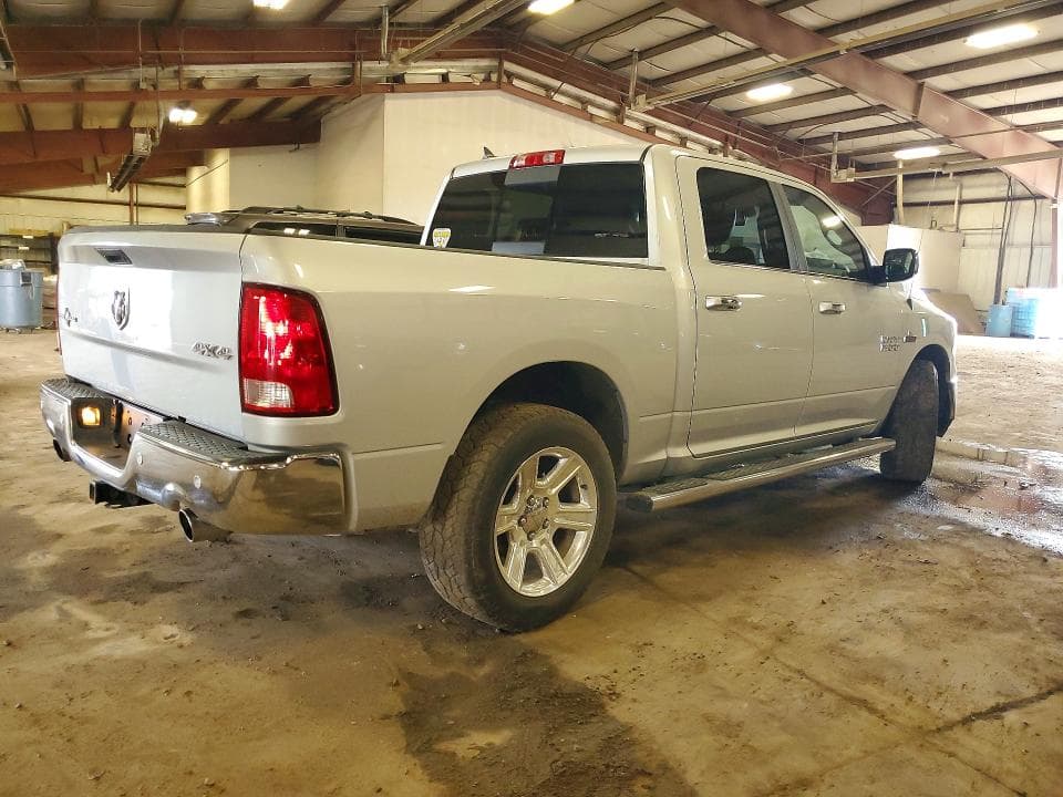 2017 RAM 1500 SLT 3