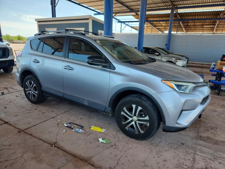 2017 TOYOTA RAV4 LE 4