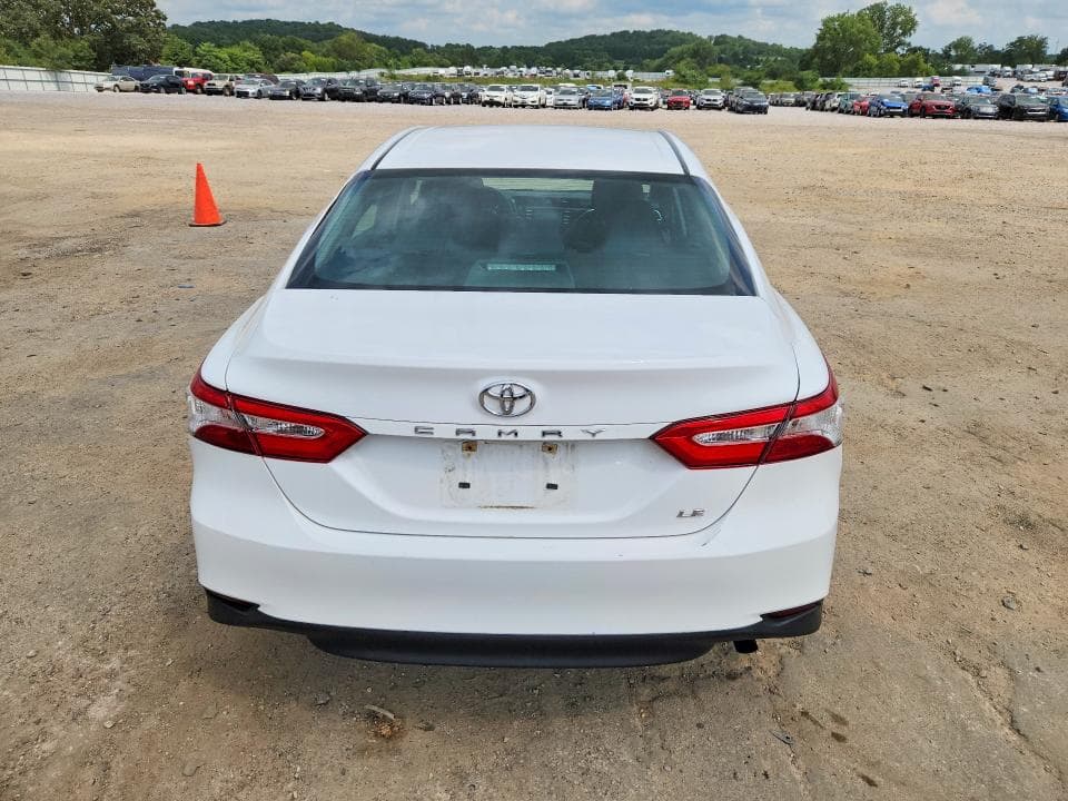 2018 TOYOTA CAMRY LE 6
