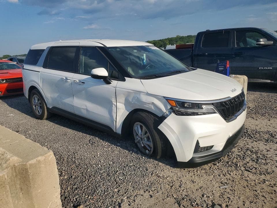2024 KIA CARNIVAL LX 4