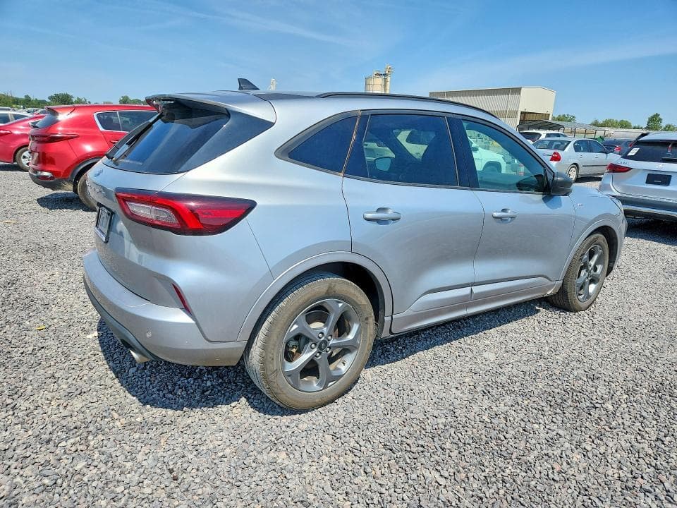 2023 FORD ESCAPE ST LINE 3