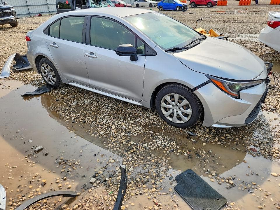 2020 TOYOTA COROLLA LE 4