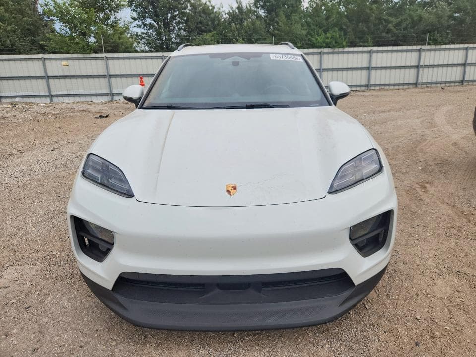 2025 PORSCHE MACAN 4 5