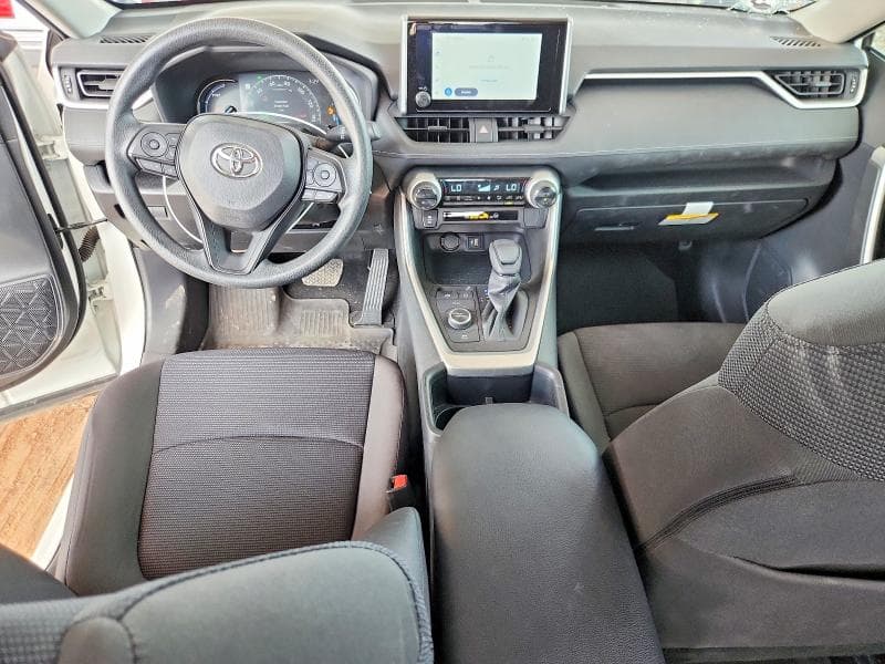 2025 TOYOTA RAV4 LE 8