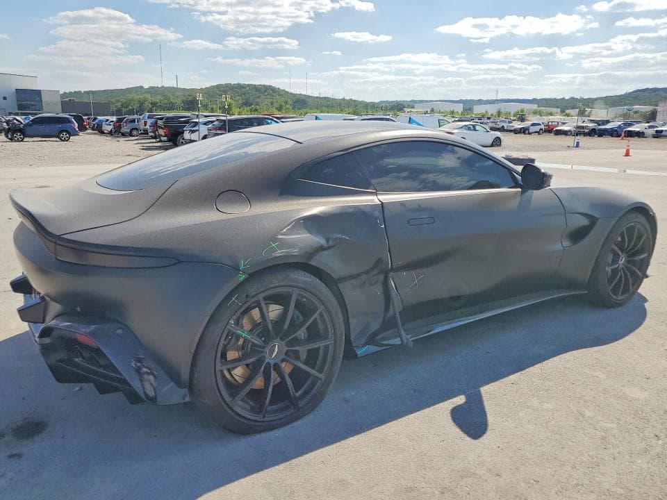 2019 ASTON MARTIN VANTAGE 3