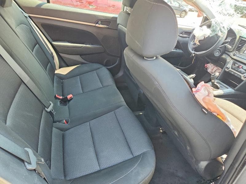 2018 HYUNDAI ELANTRA SEL 10