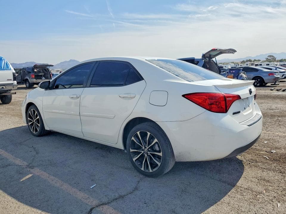 2017 TOYOTA COROLLA SE 2