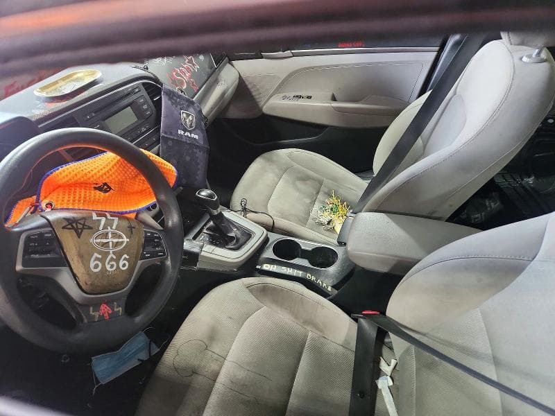 2017 HYUNDAI ELANTRA SE 7