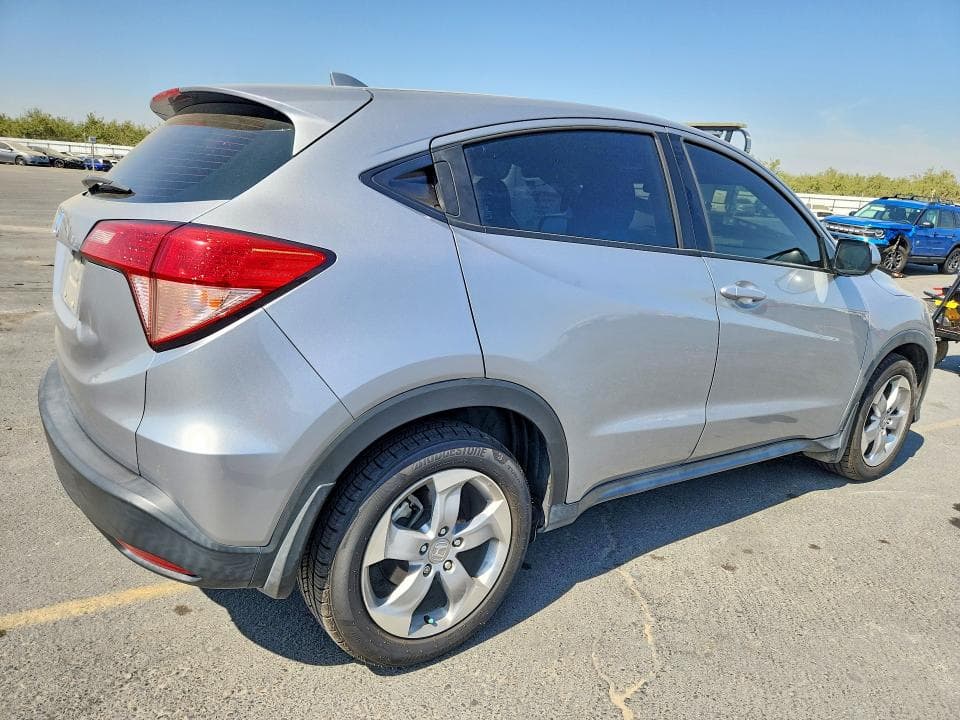 2017 HONDA HR-V LX 3