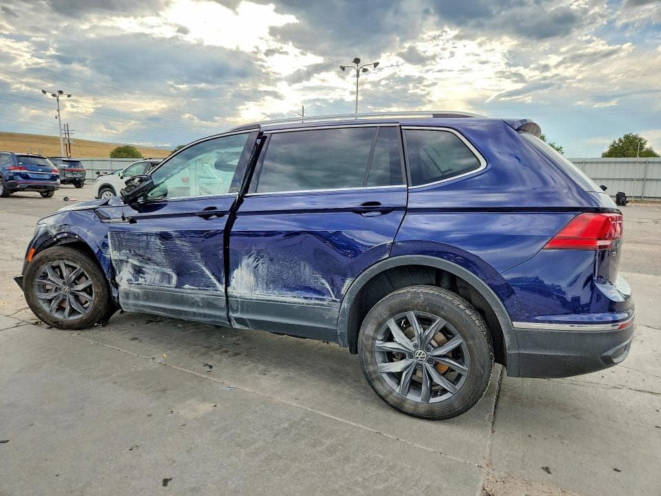 2023 VOLKSWAGEN TIGUAN SE 2