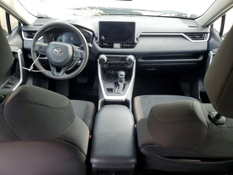 2023 TOYOTA RAV4 LE 8