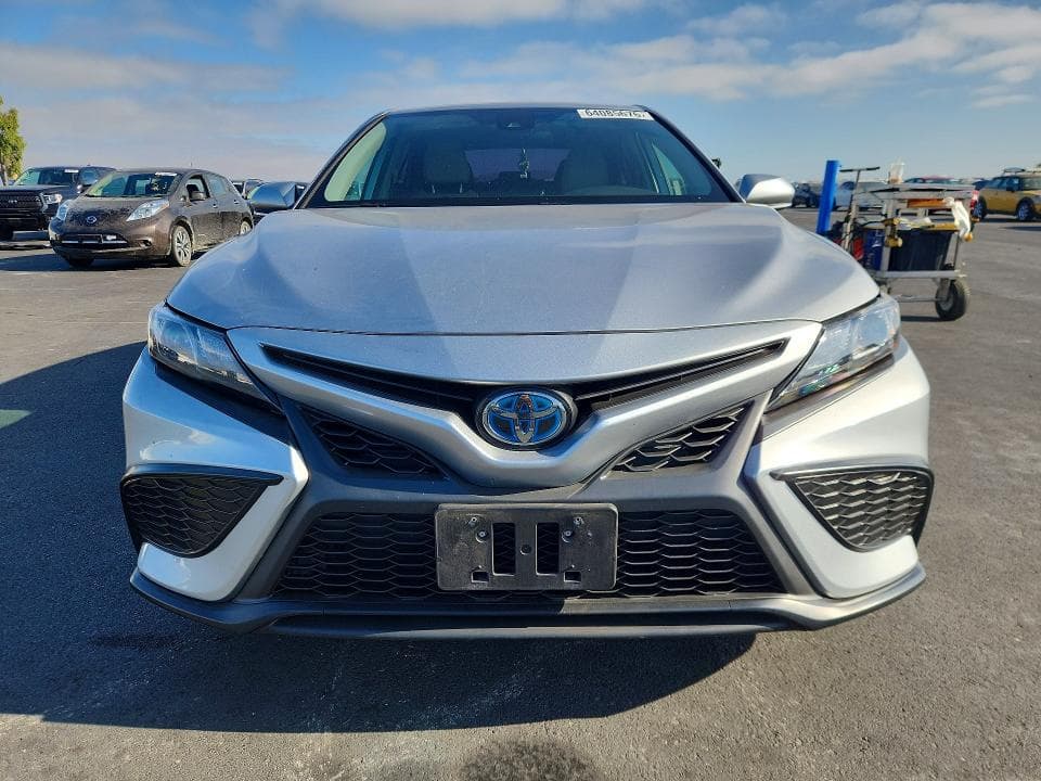 2021 TOYOTA CAMRY SE 5