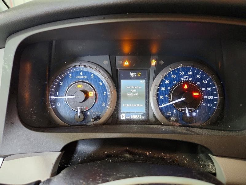 2018 TOYOTA SIENNA LE 9