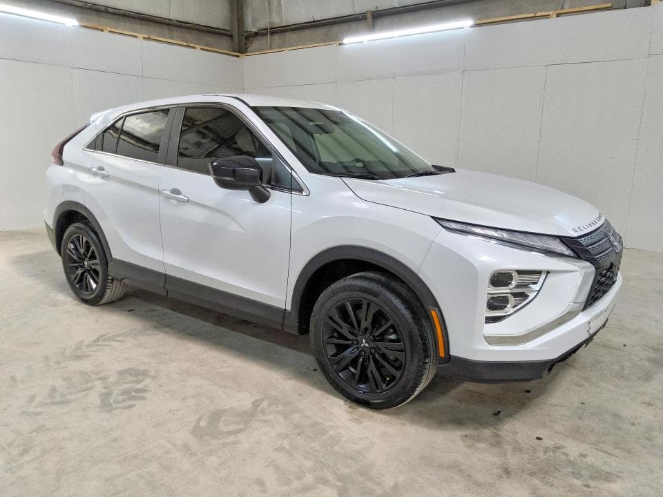 2023 MITSUBISHI ECLIPSE CROSS LE 4