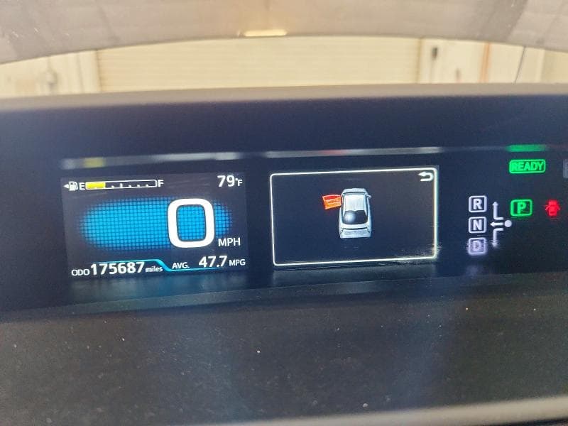 2017 TOYOTA PRIUS FOUR TOURING 9