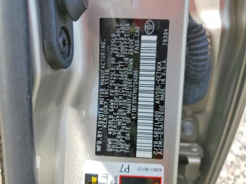 2017 TOYOTA CAMRY XLE 12