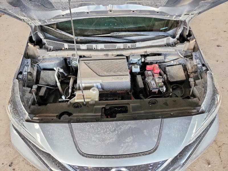 2019 NISSAN LEAF S 11