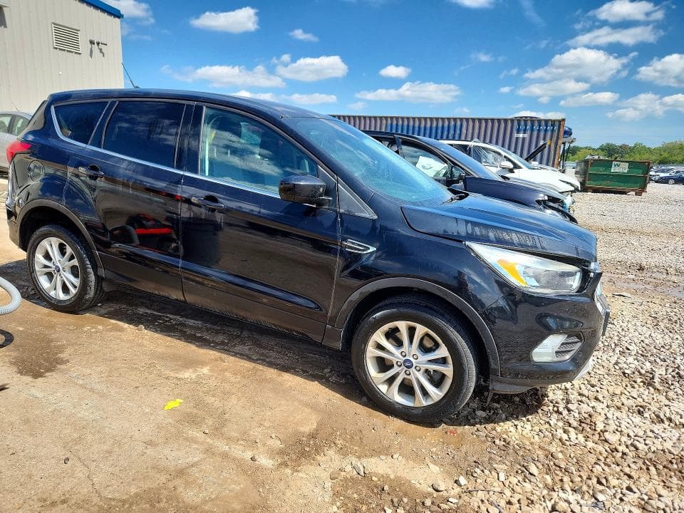 2019 FORD ESCAPE SE 4