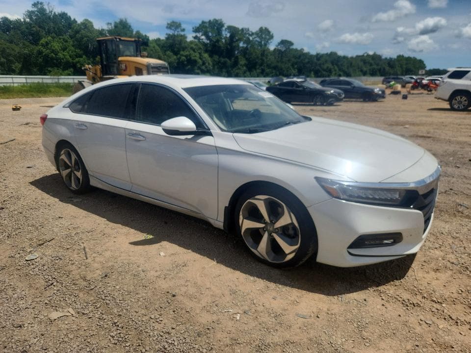 2019 HONDA ACCORD TOURING 4