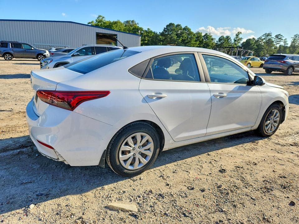 2020 HYUNDAI ACCENT SE 3