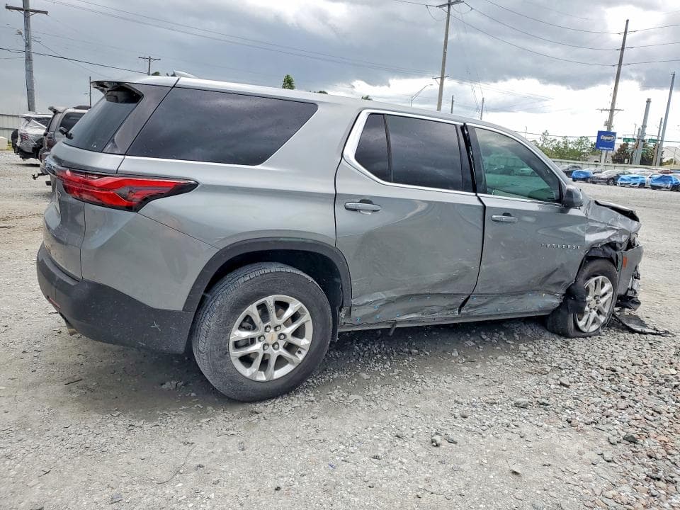 2023 CHEVROLET TRAVERSE LS 3
