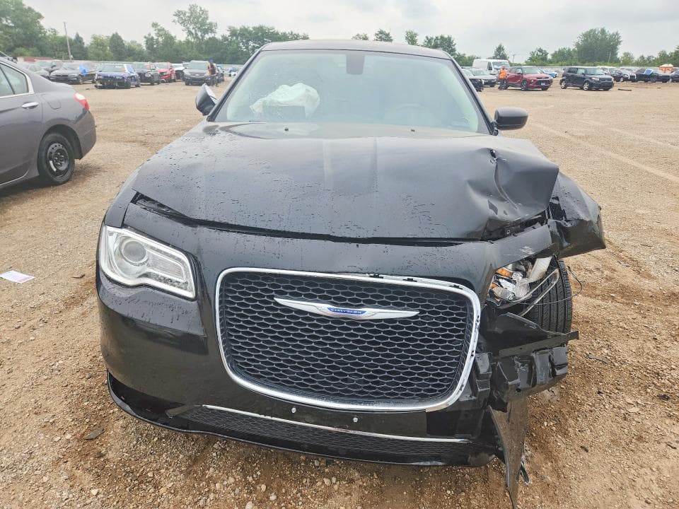 2018 CHRYSLER 300 TOURING 5